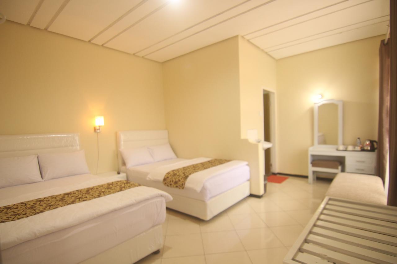 Asia Jaya By Lakers Hotel Sarangan Kültér fotó